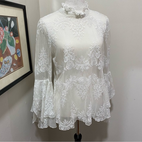 BCBGMaxAzria Bell Sleeve White Lace Blouse Size Small Ruffled Mandarin Collar - Picture 11 of 11